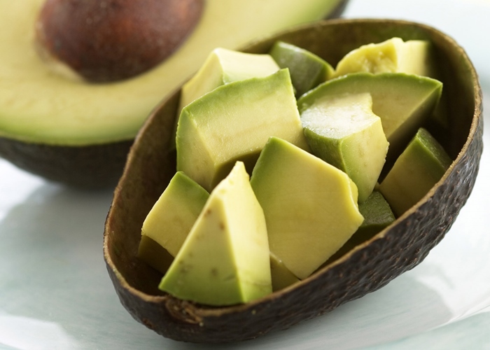 Cuantas calorias tiene un aguacate de 100 gramos