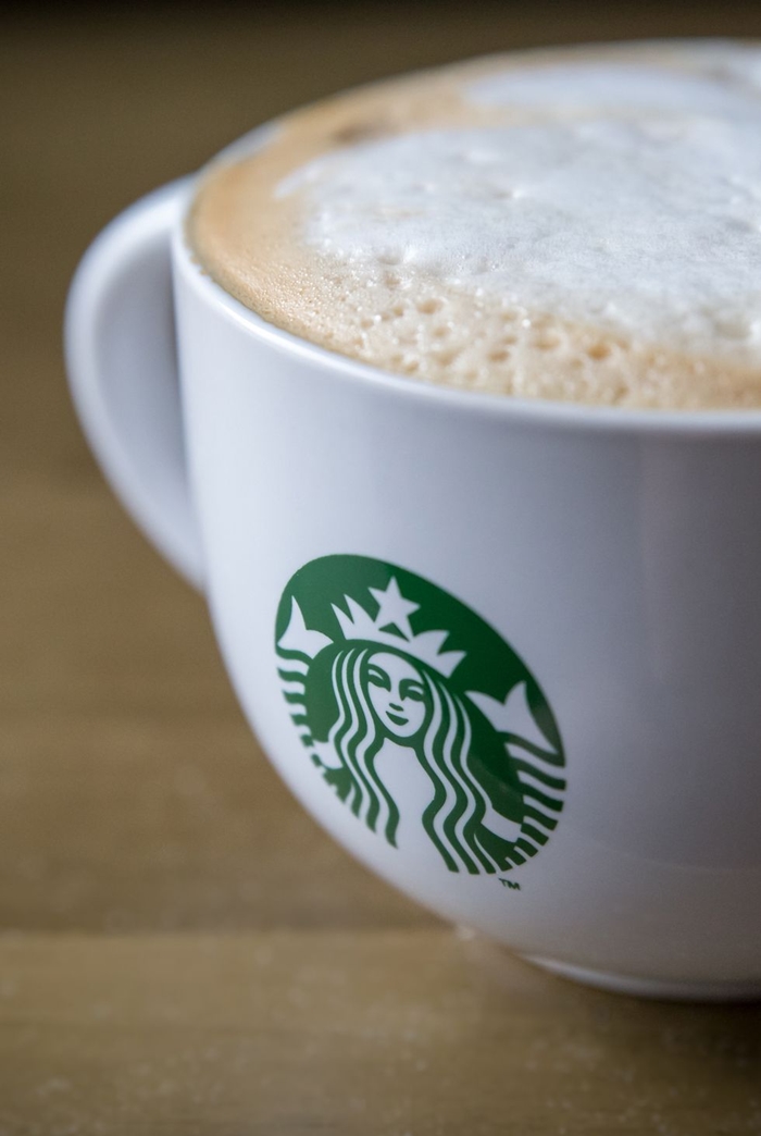 Las 4 bebidas más saludables que puedes pedir en Starbucks